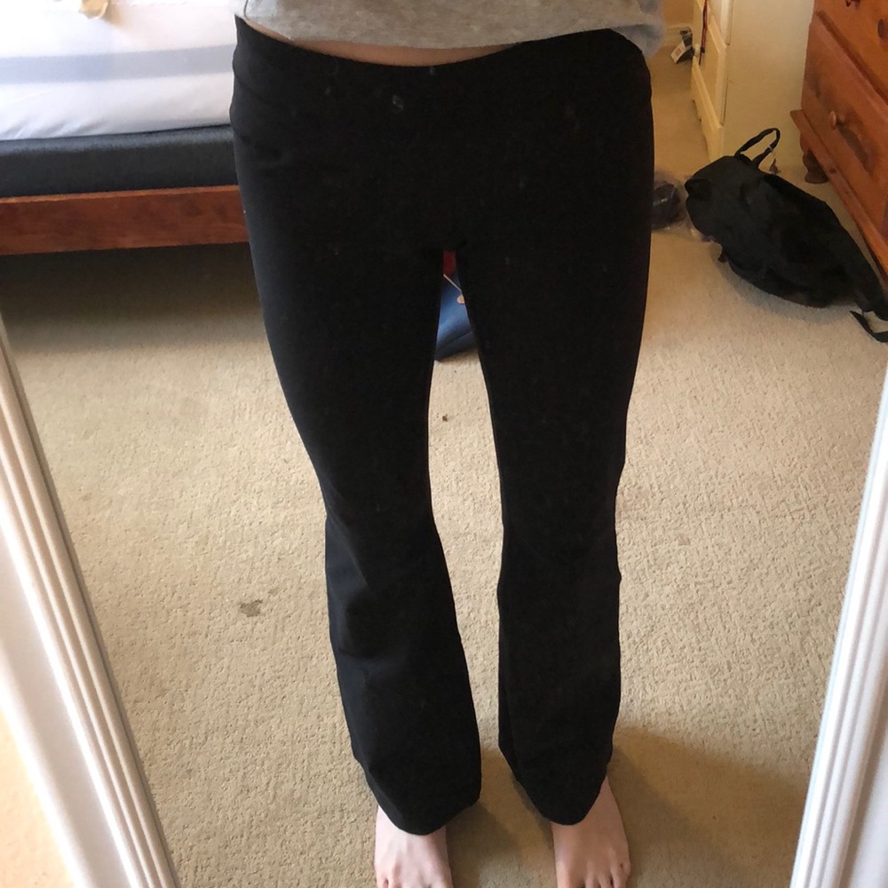 Black Lucy flare leggings
